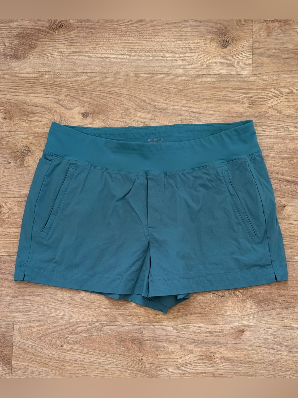 Athleta Teal Blue Work Out Performance Pull-On Shorts Sz 18